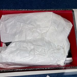 Brand new comes with box got but never wore